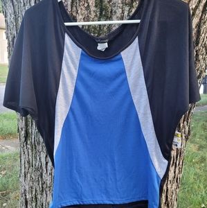 Tunic sz. 1X NWT, flare sleeves, black gray blue